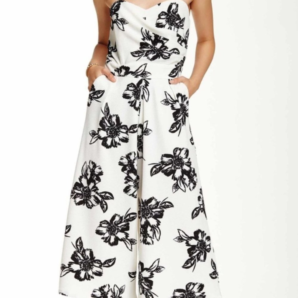WIDE LEG WHITE JUMPSUIT WITH BLACK FLORAL - SIZE M